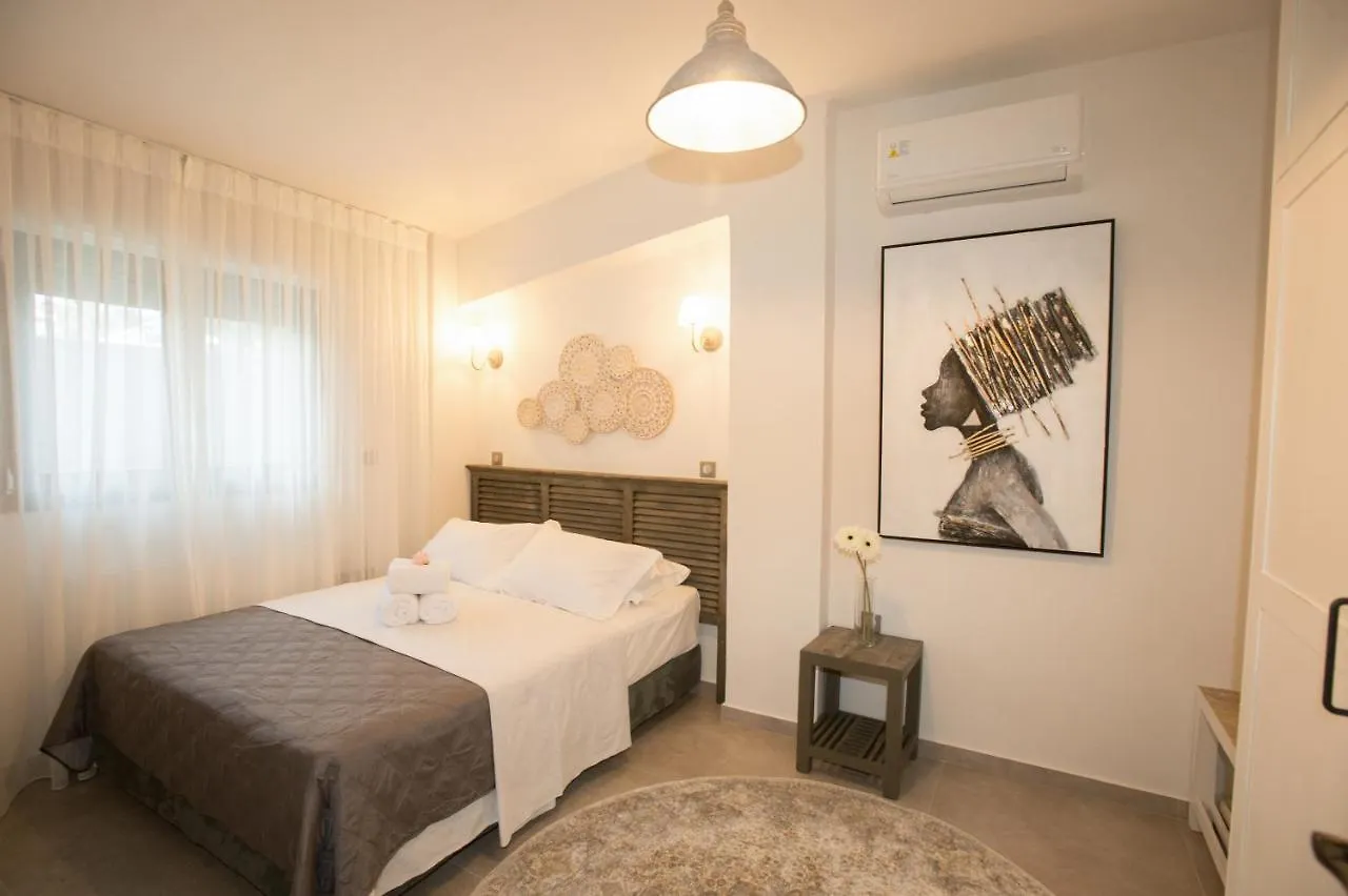 Dolphin Villa Peraia