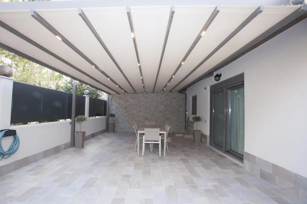 Dolphin Villa Peraia   Peraia (Thessaloniki)